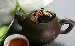 何首烏淡菜燉母雞圖片