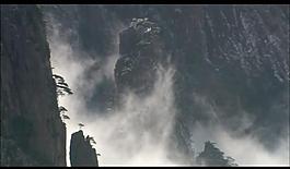 山峰云霧風景畫視頻圖片