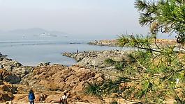 石头海滩图片