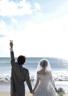 海边沙滩结婚摄影图片
