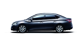 東風(fēng)日產(chǎn)軒逸全側(cè)面