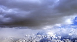 云彩雪山视频特效