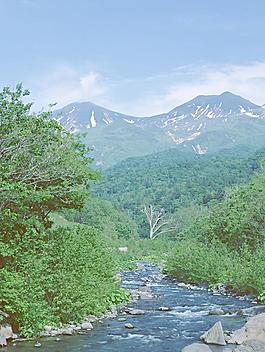 天空高山圖片