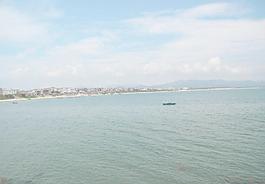 海边城市图片