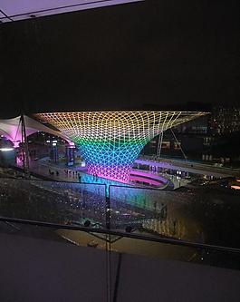 上海世博會中軸夜晚燈光圖片
