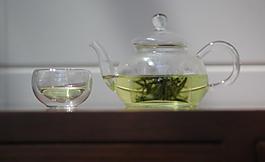 玻璃茶壶茶杯图片