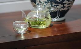 玻璃茶壶茶杯图片