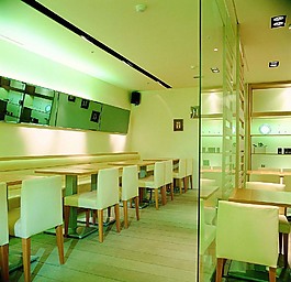 白色餐廳設(shè)計(jì)