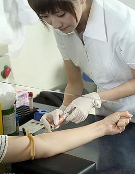 醫(yī)療健康 護士打針圖片