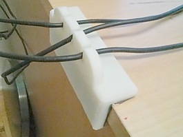 USB电缆的组织者