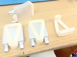 ultimakers飲水機墊架1