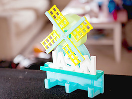 風(fēng)車(chē)衣架與力學(xué)
