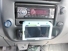 iPhone5 W OtterBox案例卡車安裝