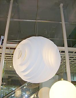 吊燈
