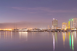船樓夜景