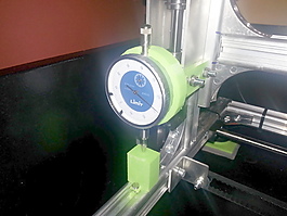 measuringclock持有人在側k8200