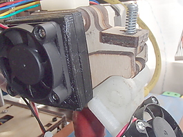 printrbot簡單鉸機(jī)驅(qū)動(dòng)風(fēng)扇安裝40毫米風(fēng)扇