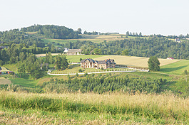 在山谷中居住