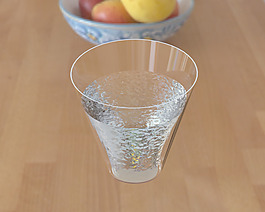 水的玻璃杯