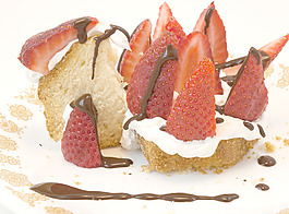 草莓的甜點(diǎn)