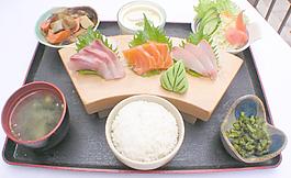 生魚片套餐圖片