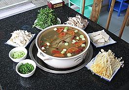 特色湯鍋