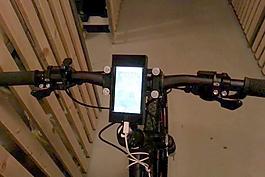 iPhone5自行車停靠