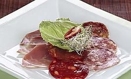 生肉片 香腸