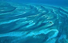 水面背景