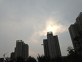 建筑 云遮月 風(fēng)景