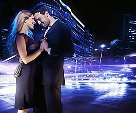 夜間情侶圖片