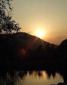 婺源夕陽(yáng)剪影圖片