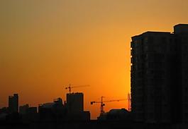 落日時分 城市剪影圖片