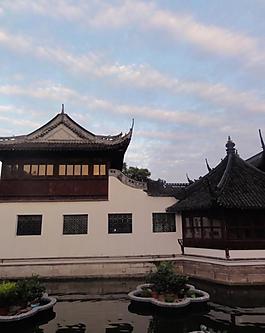 黃昏的建筑圖片