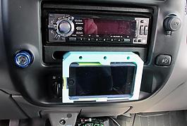iphone5的瓦特otterbox保護的情況下，卡車安裝