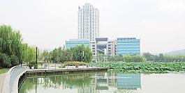 綠樹宏樓