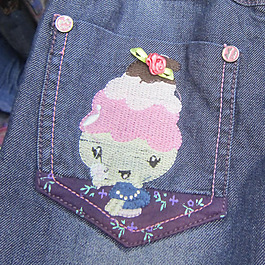 貼布 卡通 女孩 花紋 花朵 免費(fèi)素材