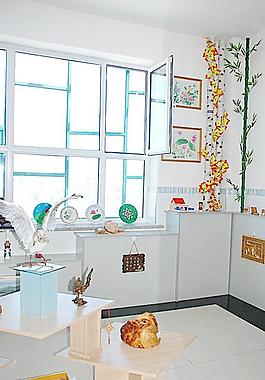 教学楼美术展览厅图片