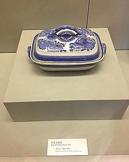 故宮藏品青花瓷食盒