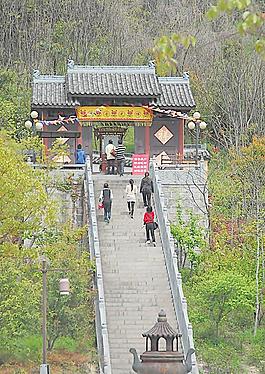 焚香拜佛图片