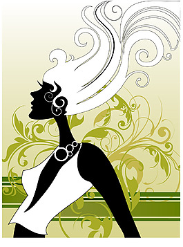 白發(fā)項(xiàng)鏈女人