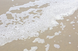 泳灘水質泡沫