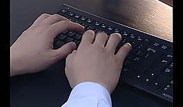 雙手打字視頻圖片