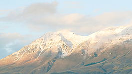 冰雪覆蓋的黃昏股票視頻山 視頻免費下載
