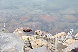 河巖