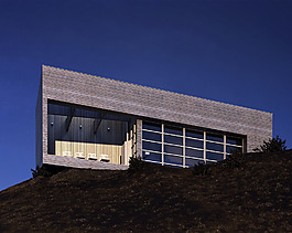 山頂建筑