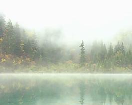 山霧繚繞動(dòng)態(tài)視頻背景素材