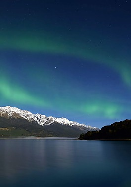 高清天空湖水背景