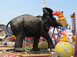 武汉欢乐谷锻铜大象雕图片