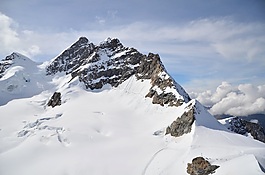 雪山背景大圖